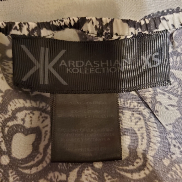 Kardashian Kollection Black & White Dress - Picture 3 of 3